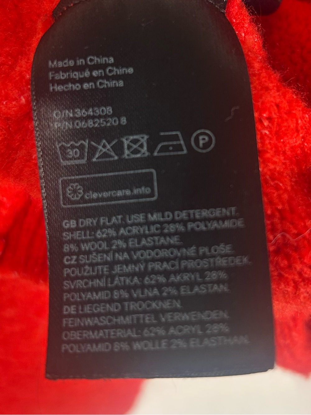 H&M Red Heart-Pattern Crewneck Sweater - Picture 4 of 4
